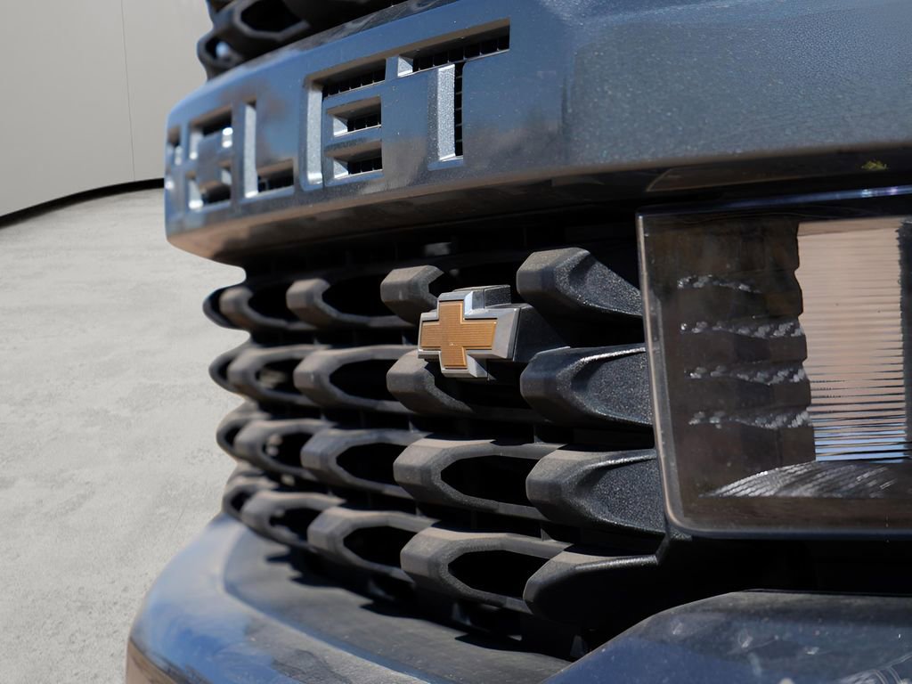 Used 2020 Chevrolet Silverado 1500 Custom w/ Custom Value Package image 9