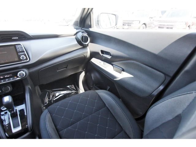 Used 2020 Nissan Kicks SV image 9
