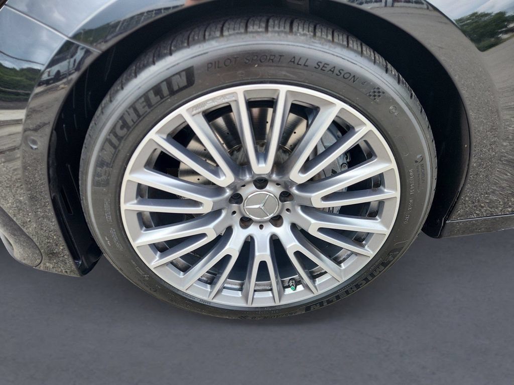 Certified 2025 Mercedes-Benz E 53 AMG e 4MATIC Sedan image 8