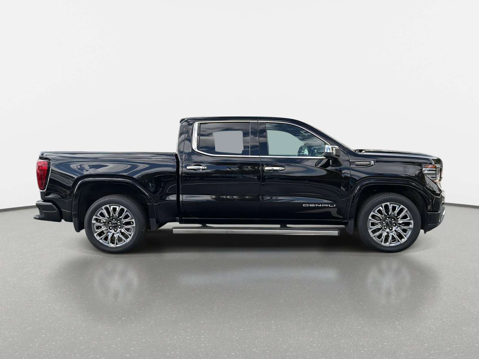 Used 2025 GMC Sierra 1500 Denali Ultimate image 2