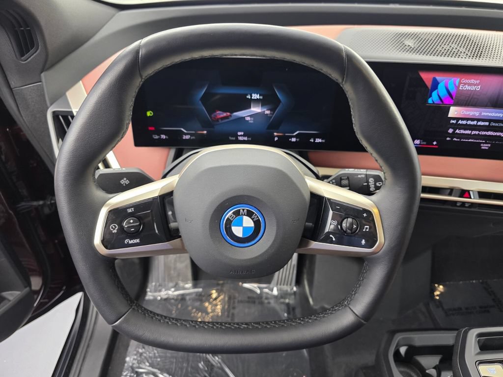 Used 2023 BMW iX M60 AWD/4WD image 18