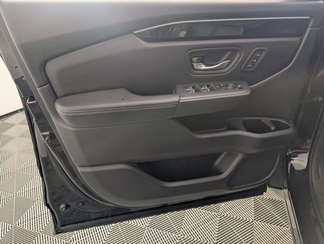 Used 2023 Honda Pilot Touring image 10