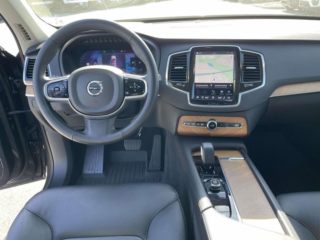Used 2023 Volvo XC90 B6 Plus w/ Protection Package Premier AWD/4WD image 4