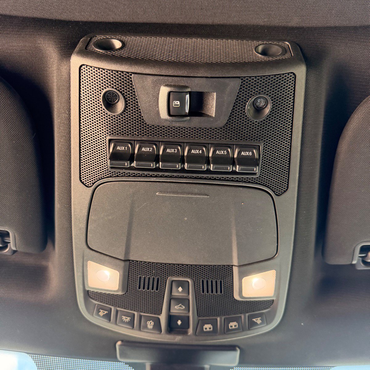 Used 2017 Ford F250 Platinum w/ FX4 Off-Road Package AWD/4WD image 22