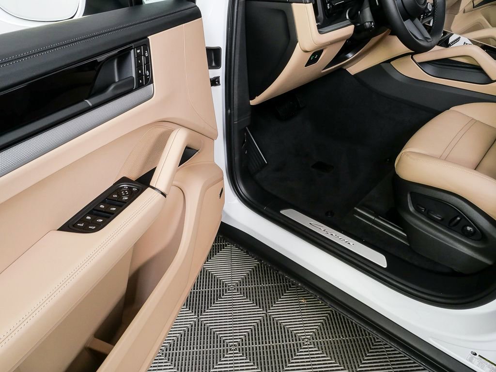 New 2026 Porsche Cayenne image 8