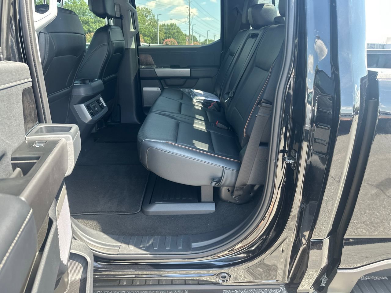 New 2026 Ford F350 Lariat w/ Black Appearance Package AWD/4WD image 49