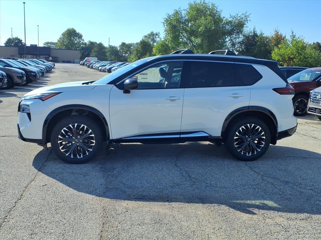 New 2026 Nissan Rogue Platinum image 4