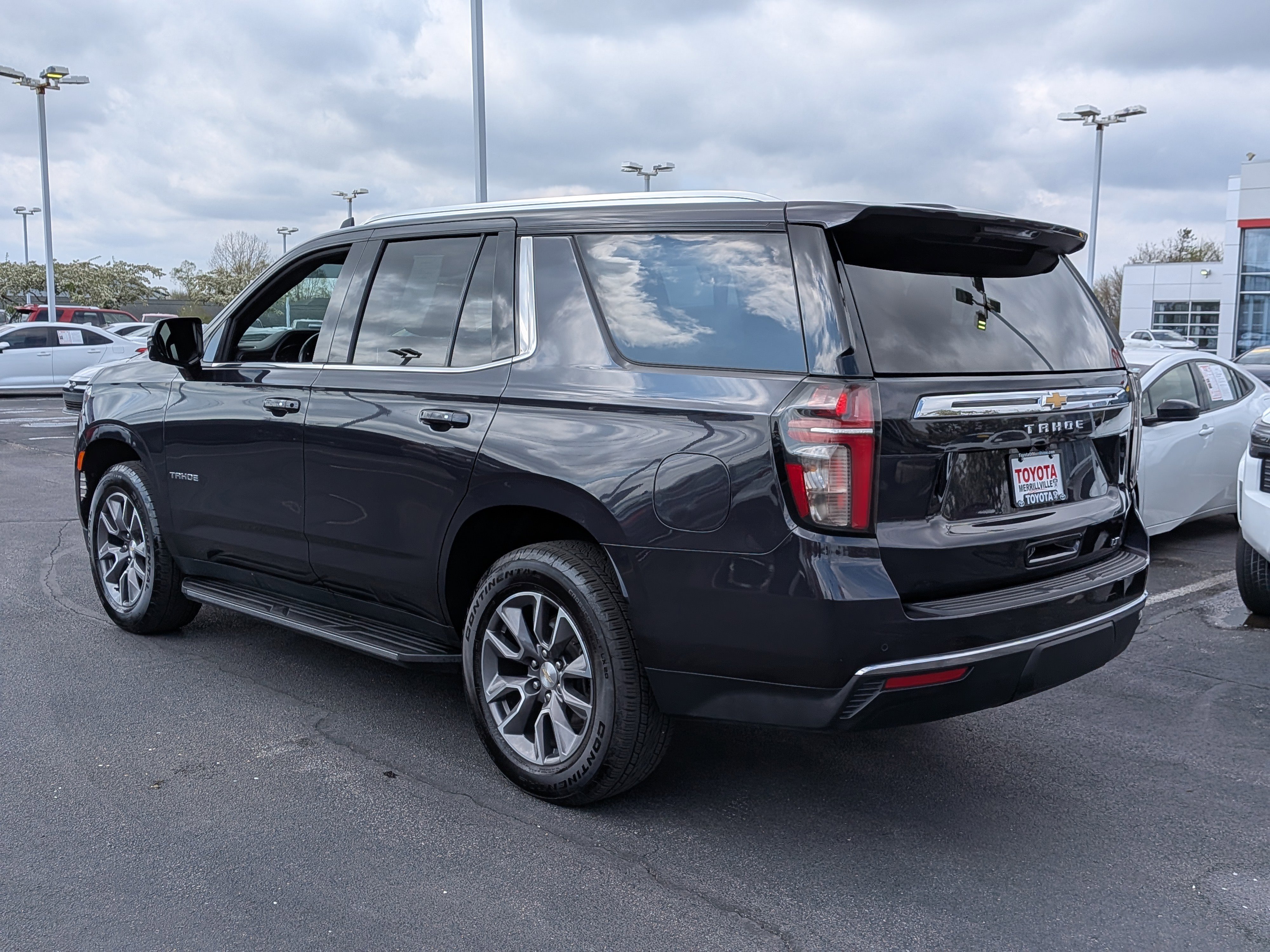 Used 2022 Chevrolet Tahoe LT w/ Luxury Package AWD/4WD image 6