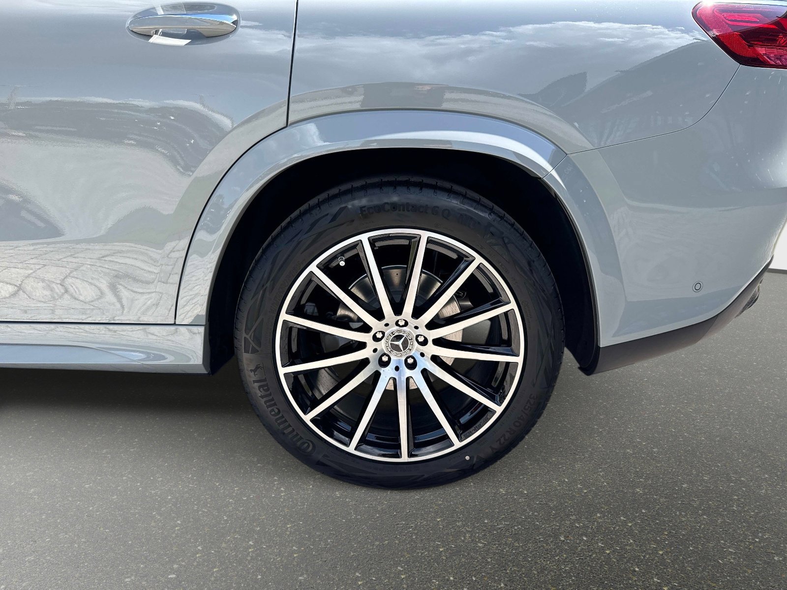 New 2026 Mercedes-Benz GLS 450 4MATIC image 11
