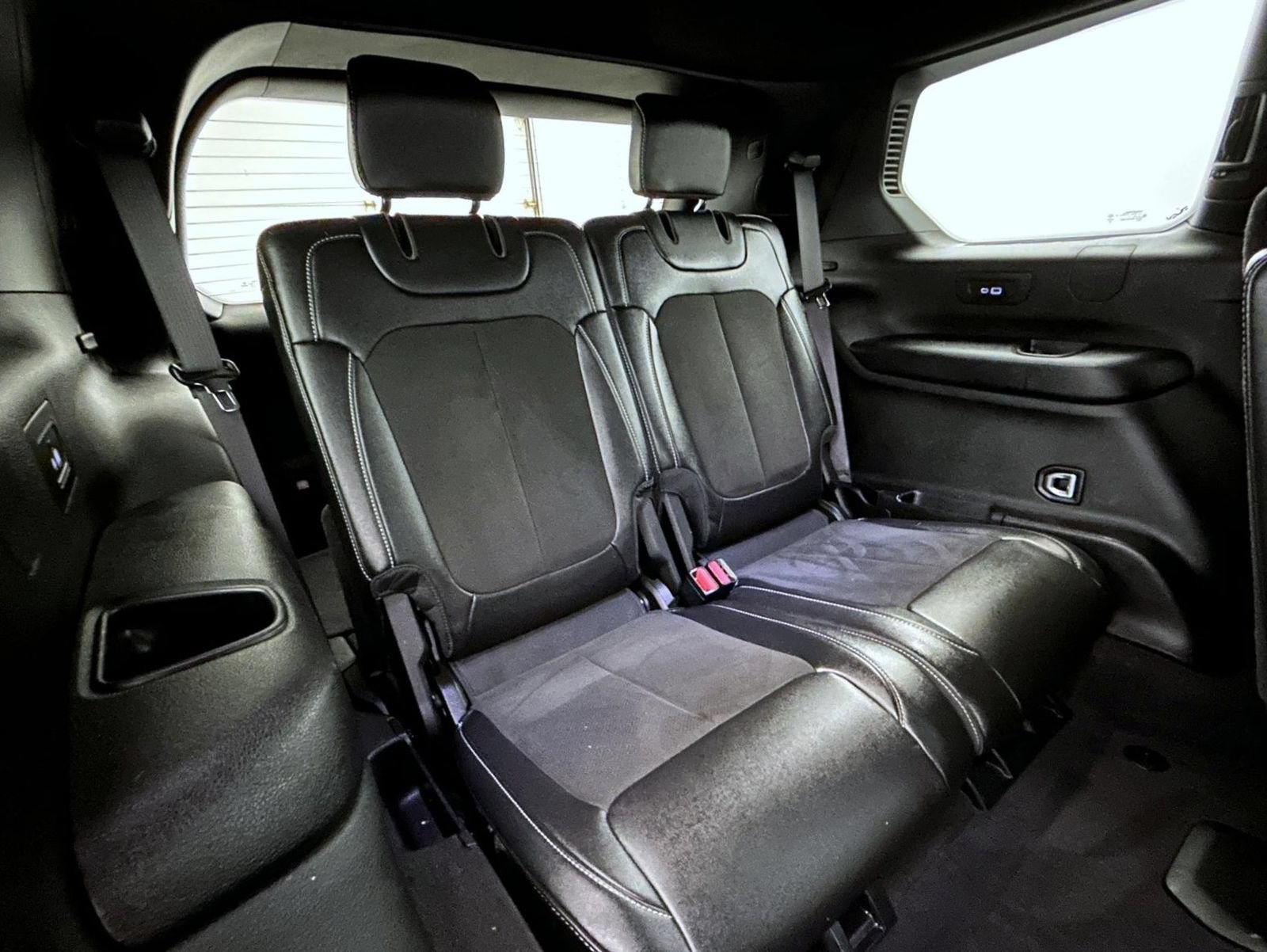 Used 2023 Jeep Grand Cherokee L Laredo AWD/4WD image 19