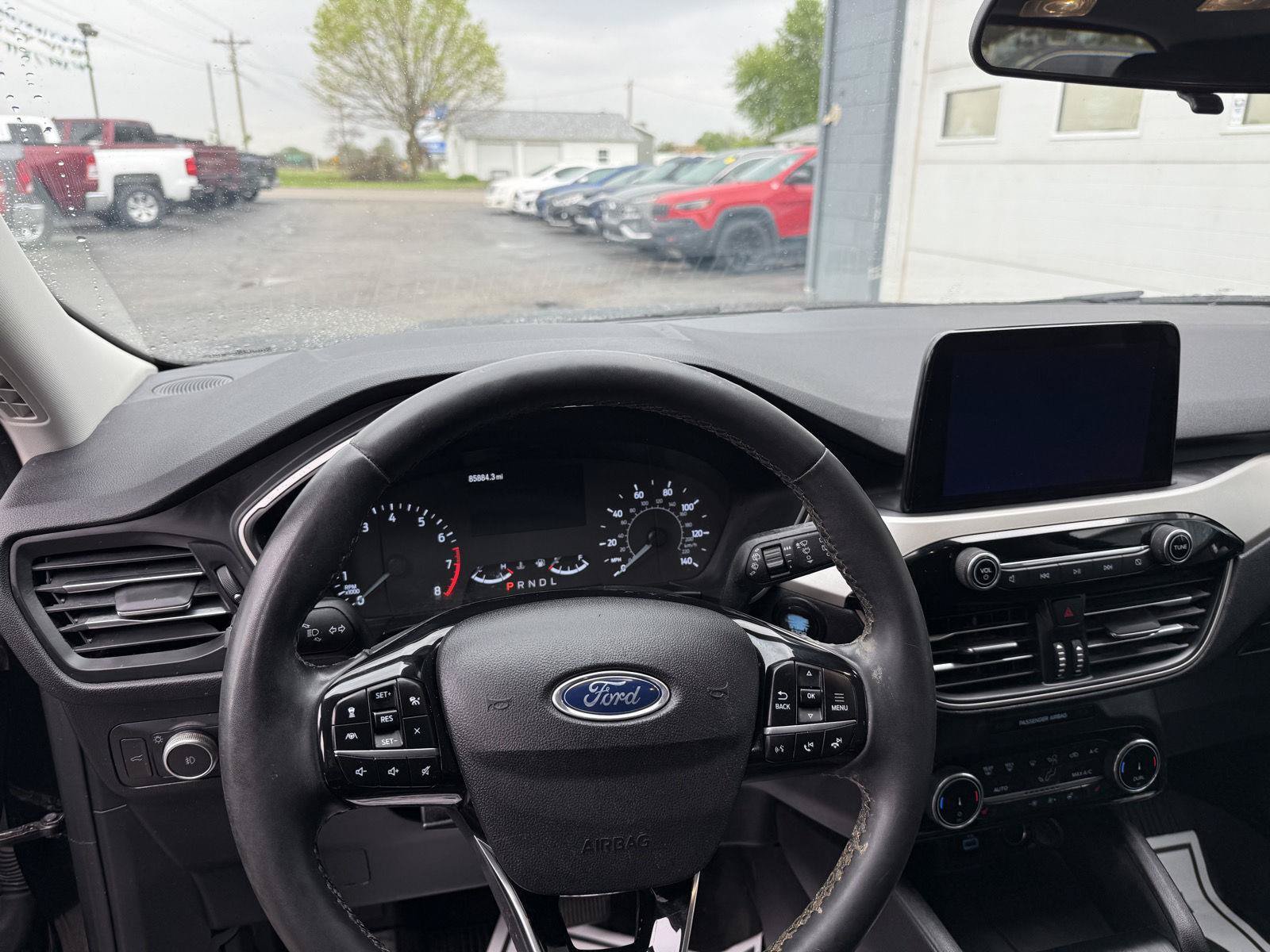 Used 2022 Ford Escape SEL AWD/4WD image 9