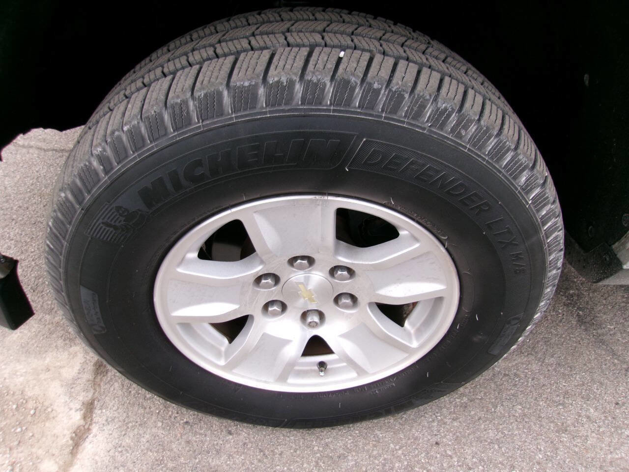 Used 2016 Chevrolet Silverado 1500 LT w/ Texas Edition image 9