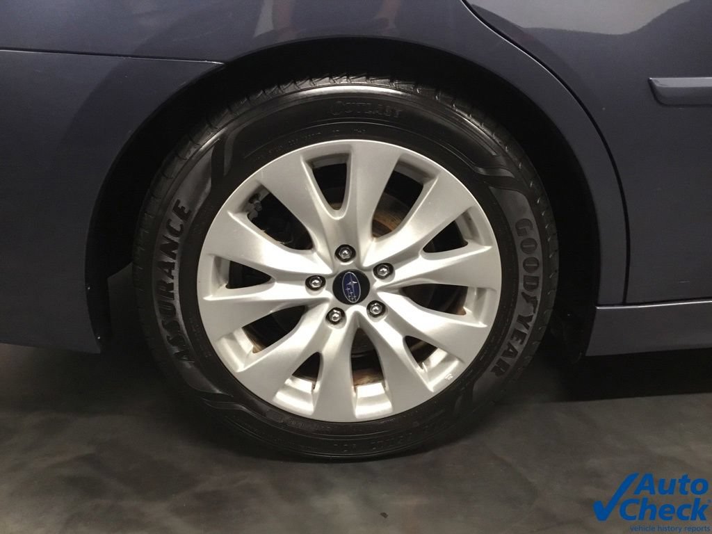 Used 2017 Subaru Legacy 2.5i Premium AWD/4WD image 19