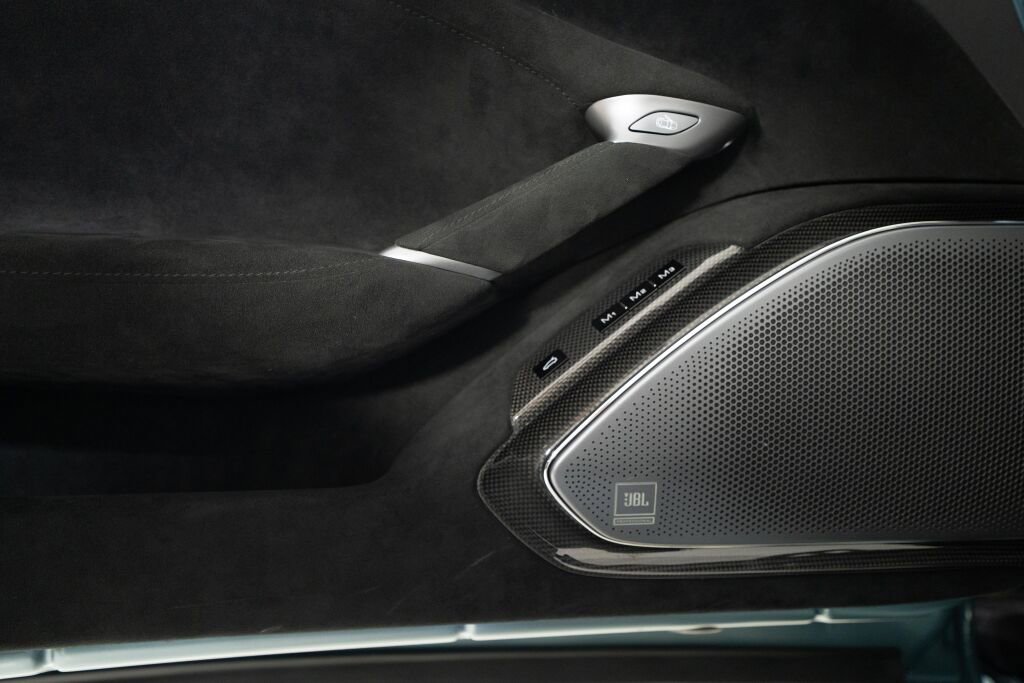 Used 2024 Ferrari Roma Spider image 32