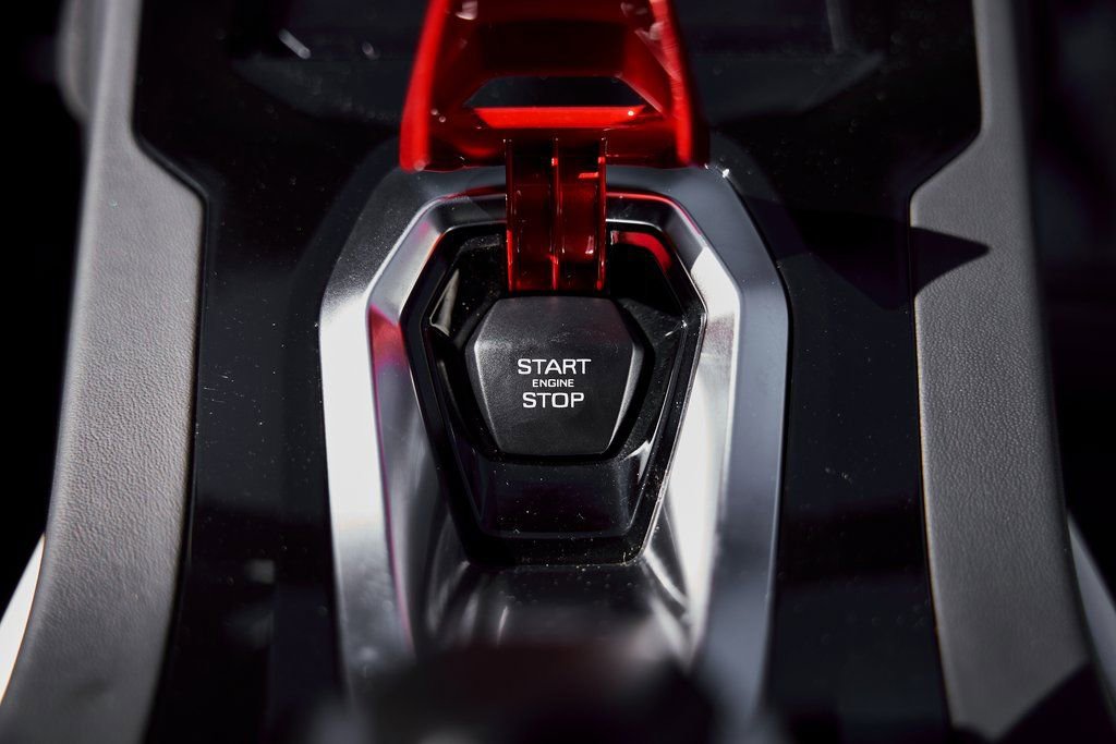 Used 2024 Lamborghini Huracan EVO image 64