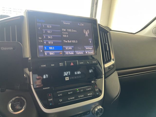 Used 2016 Toyota Land Cruiser AWD/4WD image 22