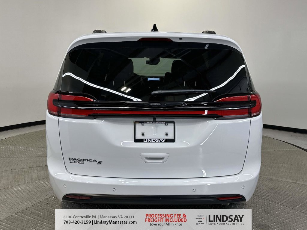 New 2026 Chrysler Pacifica Select w/ S Appearance Package FWD image 7
