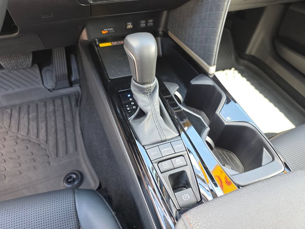 Used 2026 Toyota Camry XLE AWD/4WD image 27