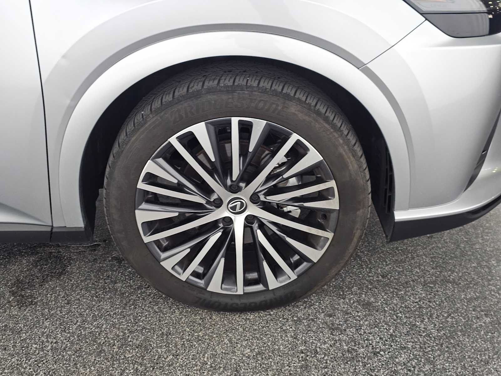 Used 2023 Lexus RX 350 Premium Plus w/ Cold Area Package FWD image 9