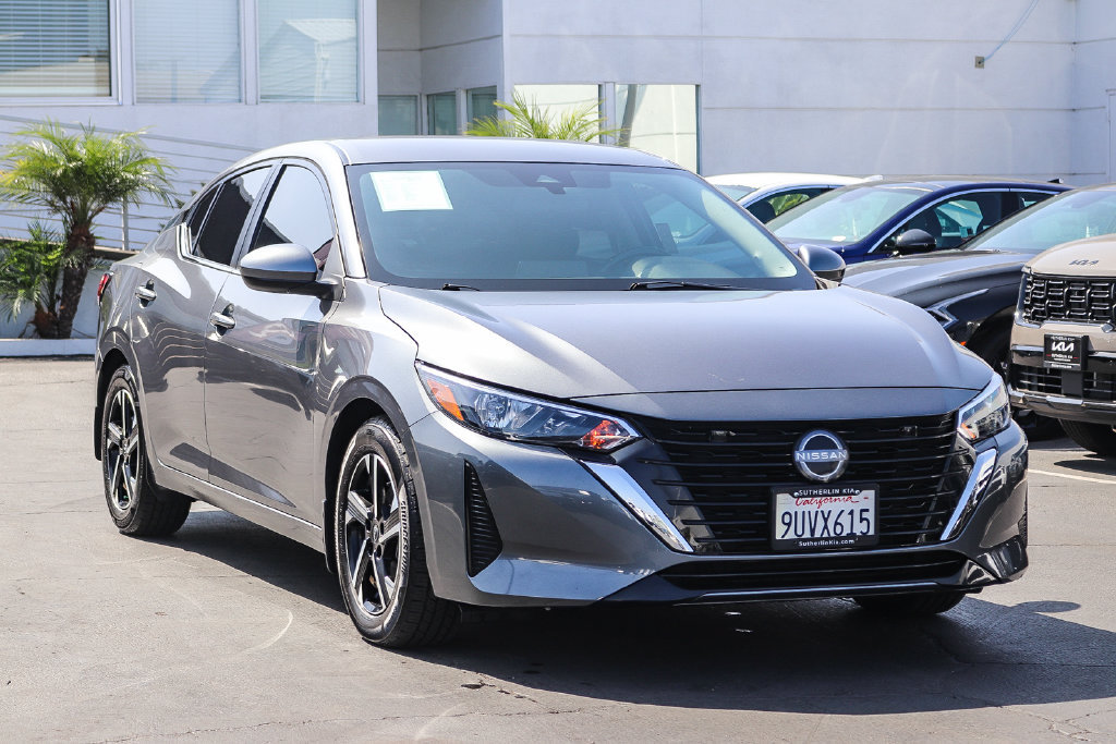 Used 2025 Nissan Sentra SV w/ All-Weather Package FWD image 3