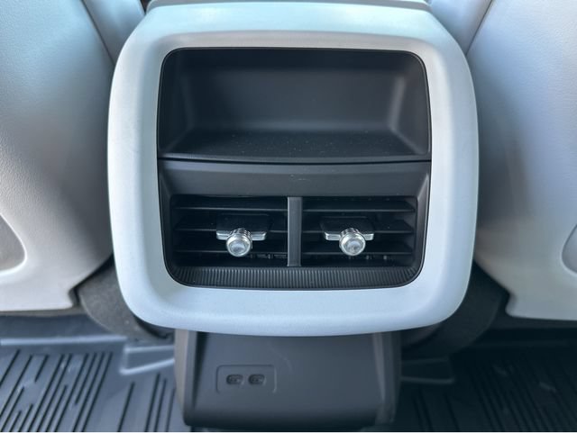 New 2026 Cadillac Lyriq Luxury w/ LPO, Floor Liner Package AWD/4WD image 18