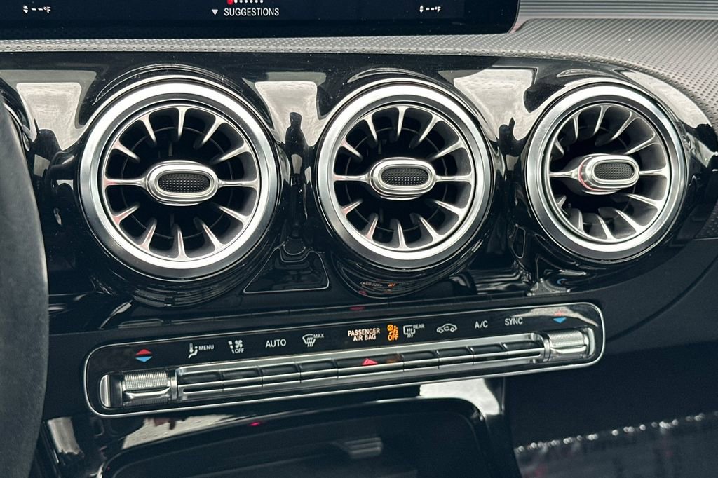 Used 2021 Mercedes-Benz CLA 250 image 18