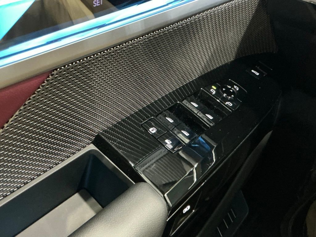 Used 2026 BMW 740i xDrive image 90