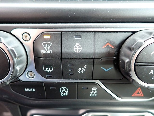 Used 2022 Jeep Gladiator Willys image 25