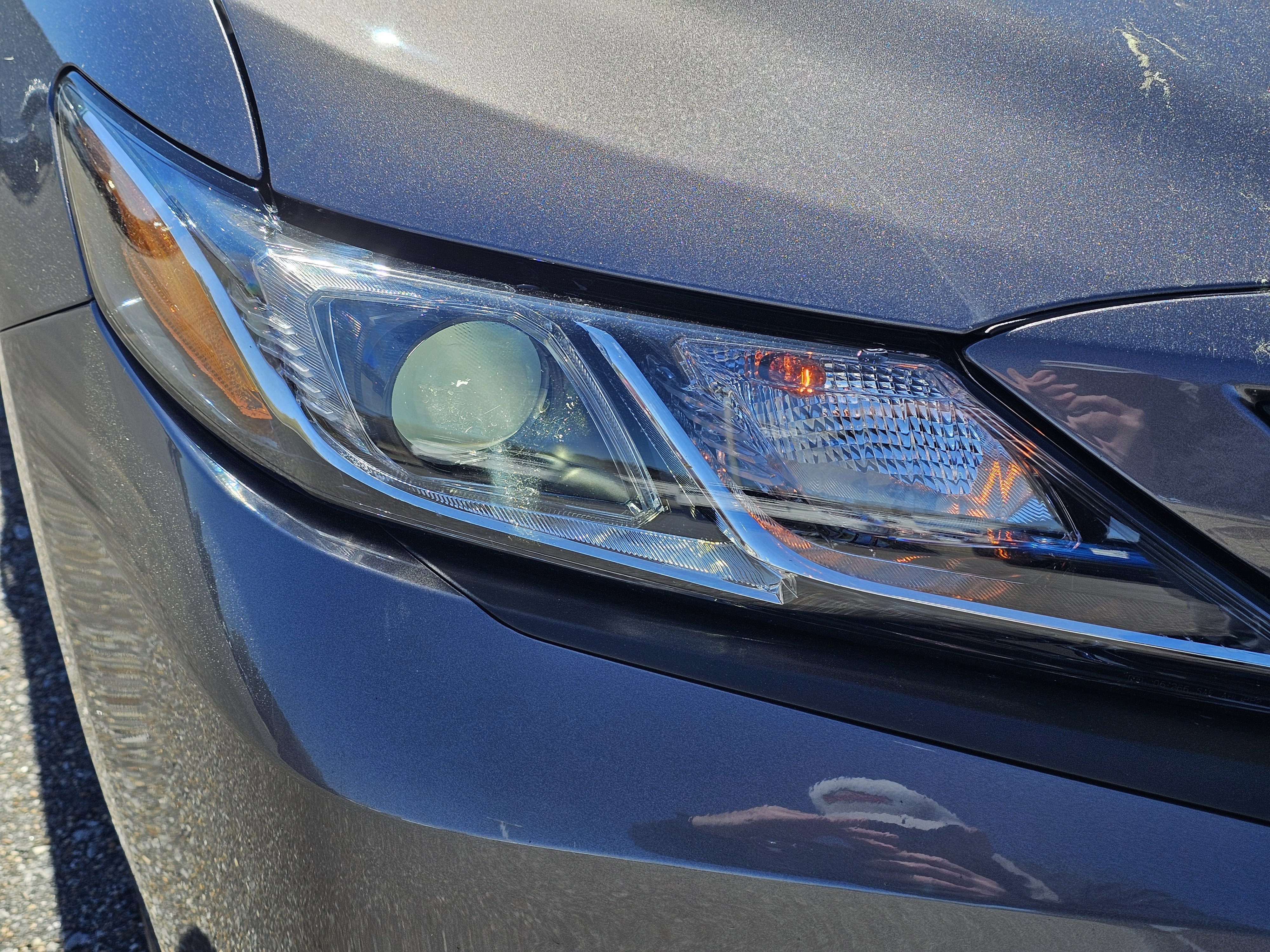 Used 2020 Toyota Camry SE image 4