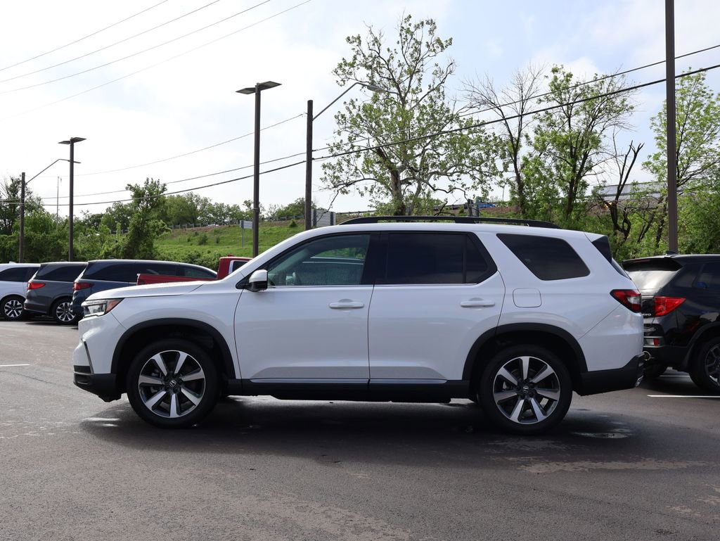 Certified 2025 Honda Pilot Elite image 4