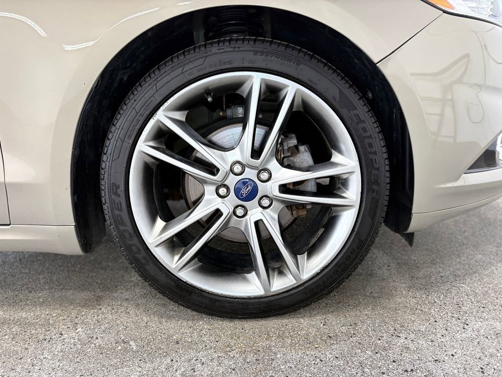 Used 2015 Ford Fusion Titanium FWD image 27