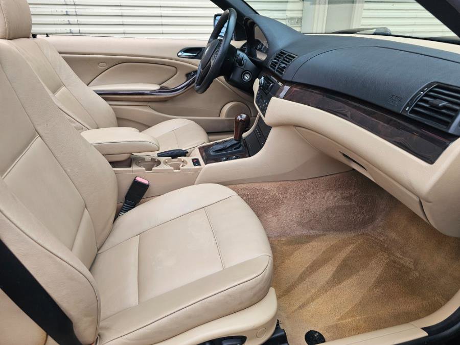 Used 2004 BMW 325Ci Convertible image 9