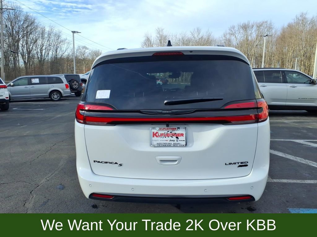 New 2026 Chrysler Pacifica Limited w/ S Appearance Package image 6