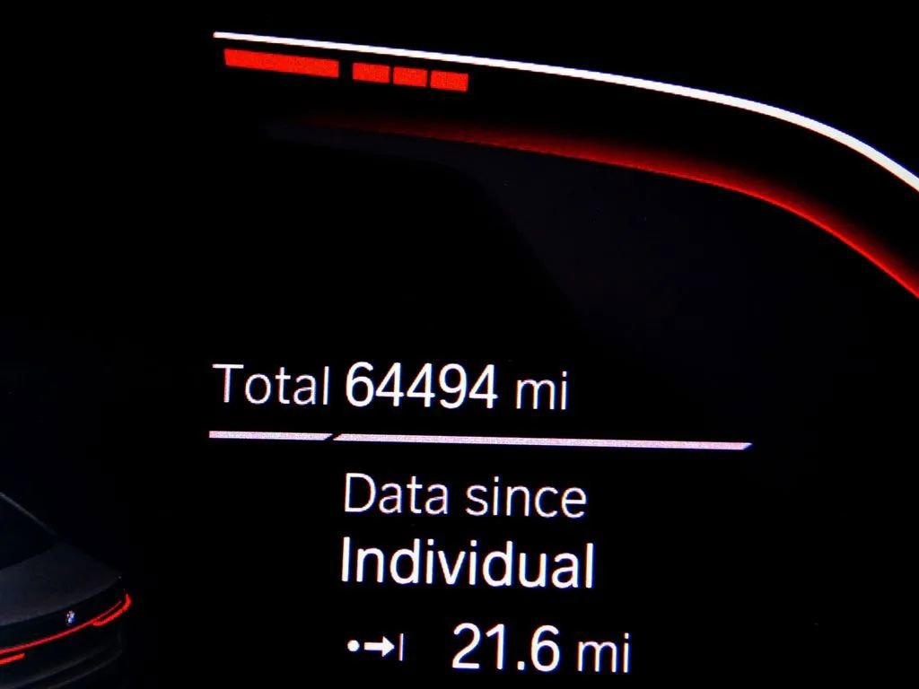 Used 2022 BMW 740i xDrive w/ M Sport Package image 24