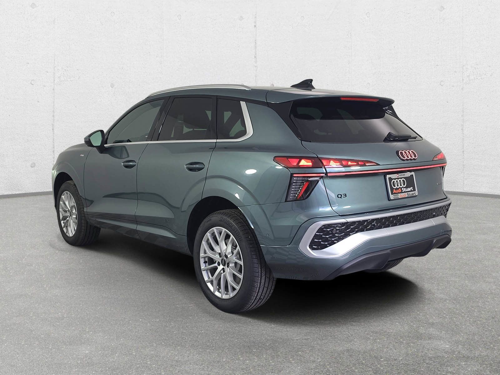 New 2026 Audi Q3 quattro 2.0T AWD/4WD image 5
