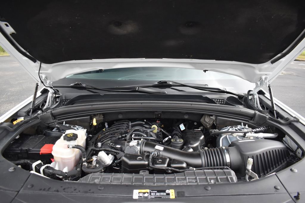 Used 2024 Jeep Grand Cherokee Laredo RWD image 13