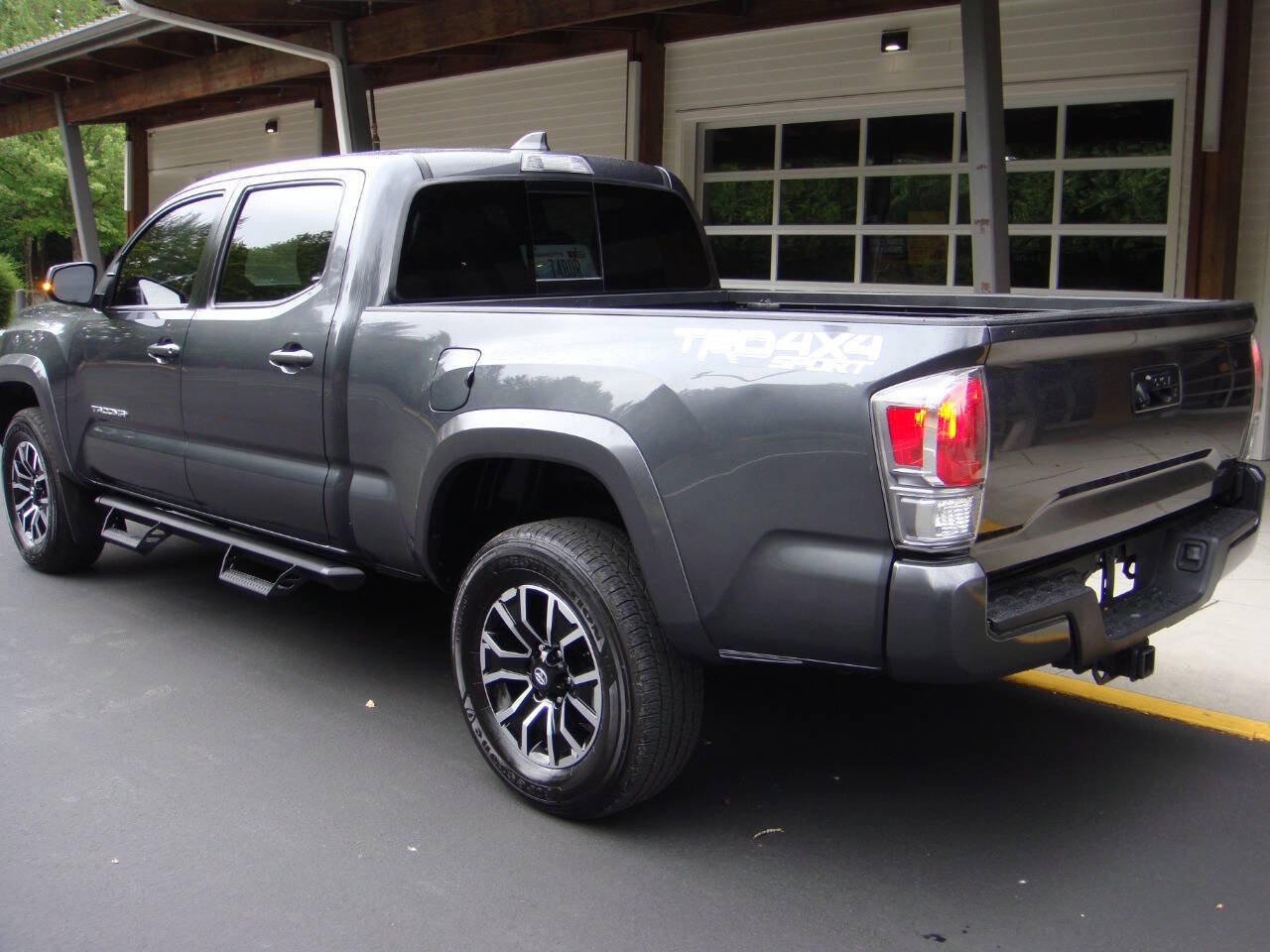 Used 2023 Toyota Tacoma TRD Sport AWD/4WD image 8