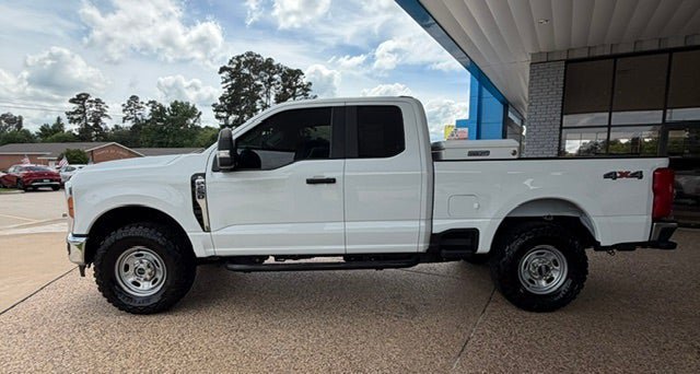 Used 2023 Ford F250 XL w/ XL Off-Road Package AWD/4WD image 4