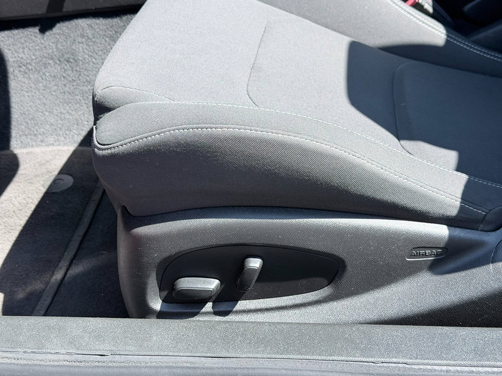 Used 2017 Chevrolet Camaro SS RWD image 22