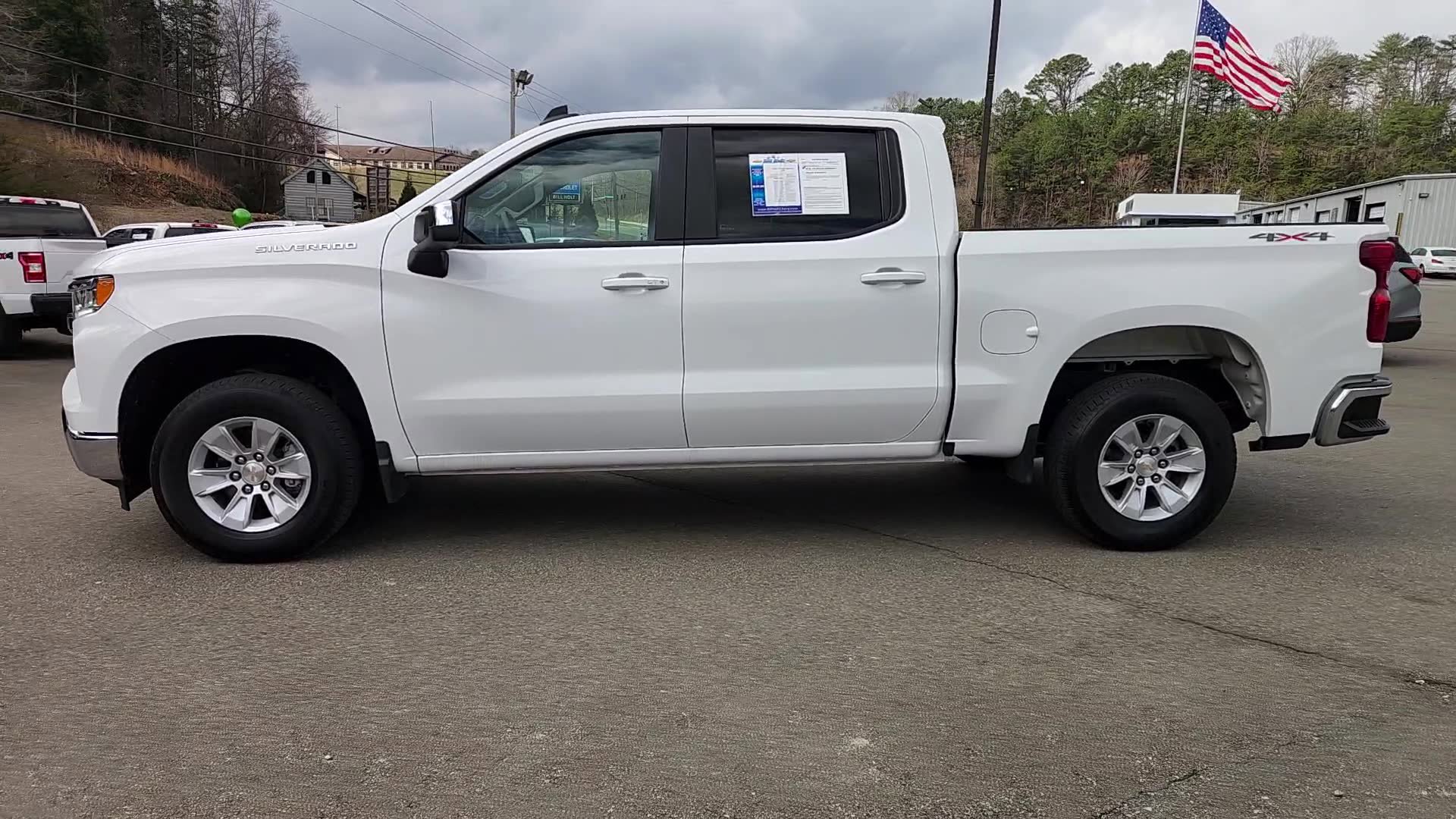 Used 2025 Chevrolet Silverado 1500 LT image 16