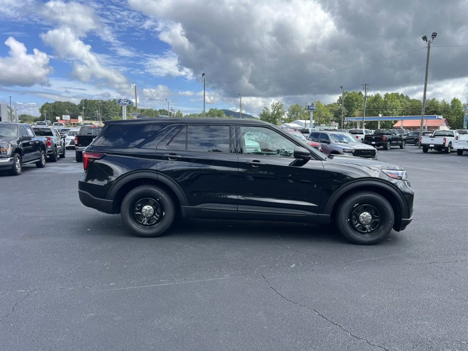 New 2025 Ford Explorer 4WD Police Interceptor image 4