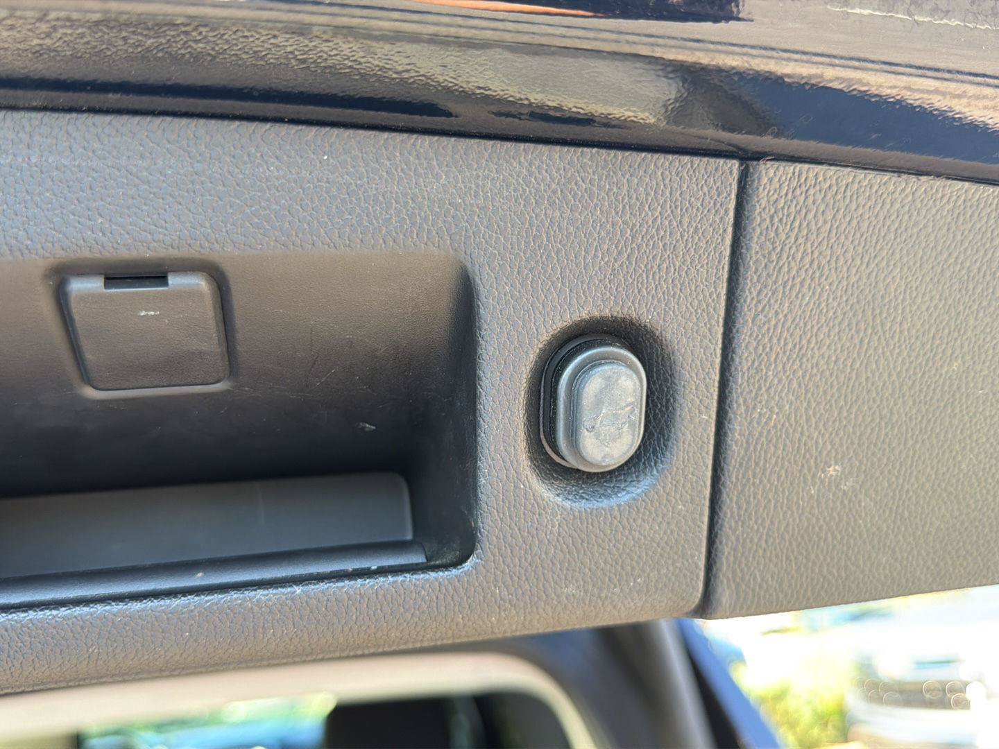 Used 2019 Chevrolet Tahoe LT AWD/4WD image 18
