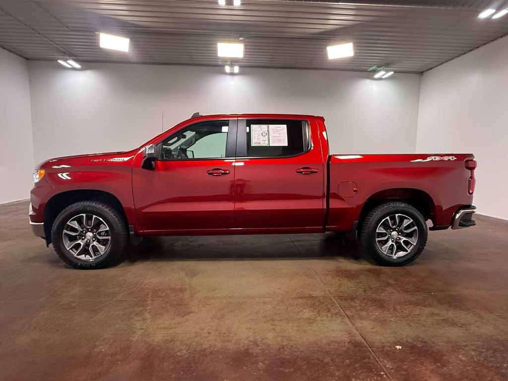 Used 2023 Chevrolet Silverado 1500 LT AWD/4WD image 28