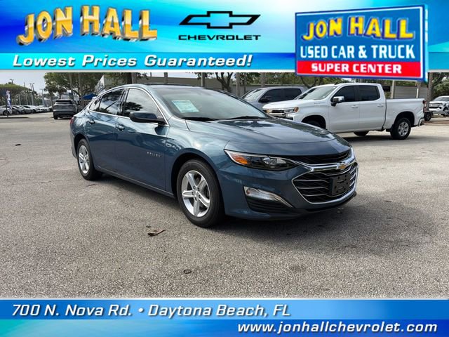 Used 2025 Chevrolet Malibu LS image 1