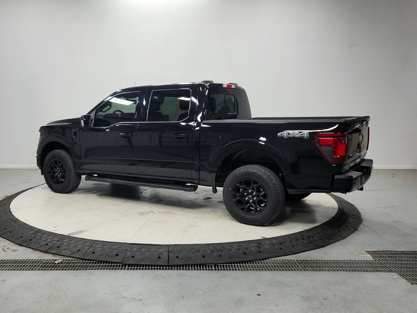 Used 2024 Ford F150 XLT w/ Equipment Group 302A MID AWD/4WD image 6