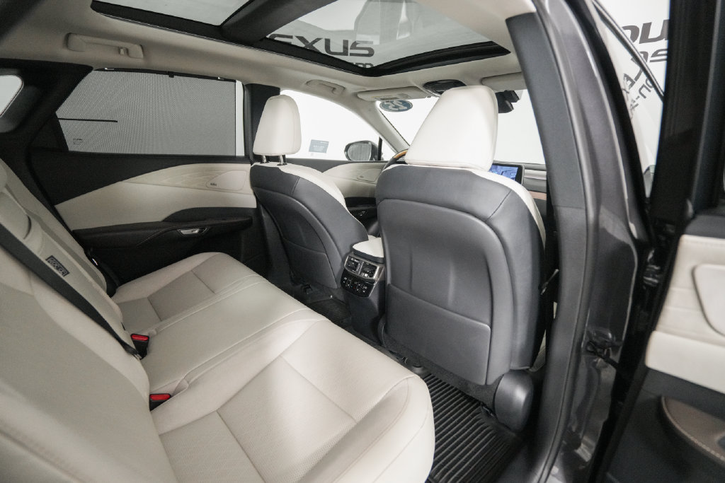 Certified 2025 Lexus RX 350 AWD w/ Convenience Package image 18