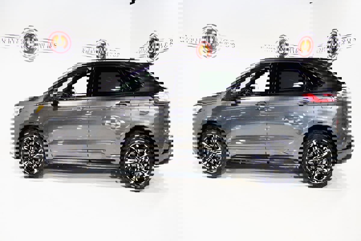 Used 2019 Ford Edge ST w/ Cold Weather Package image 27