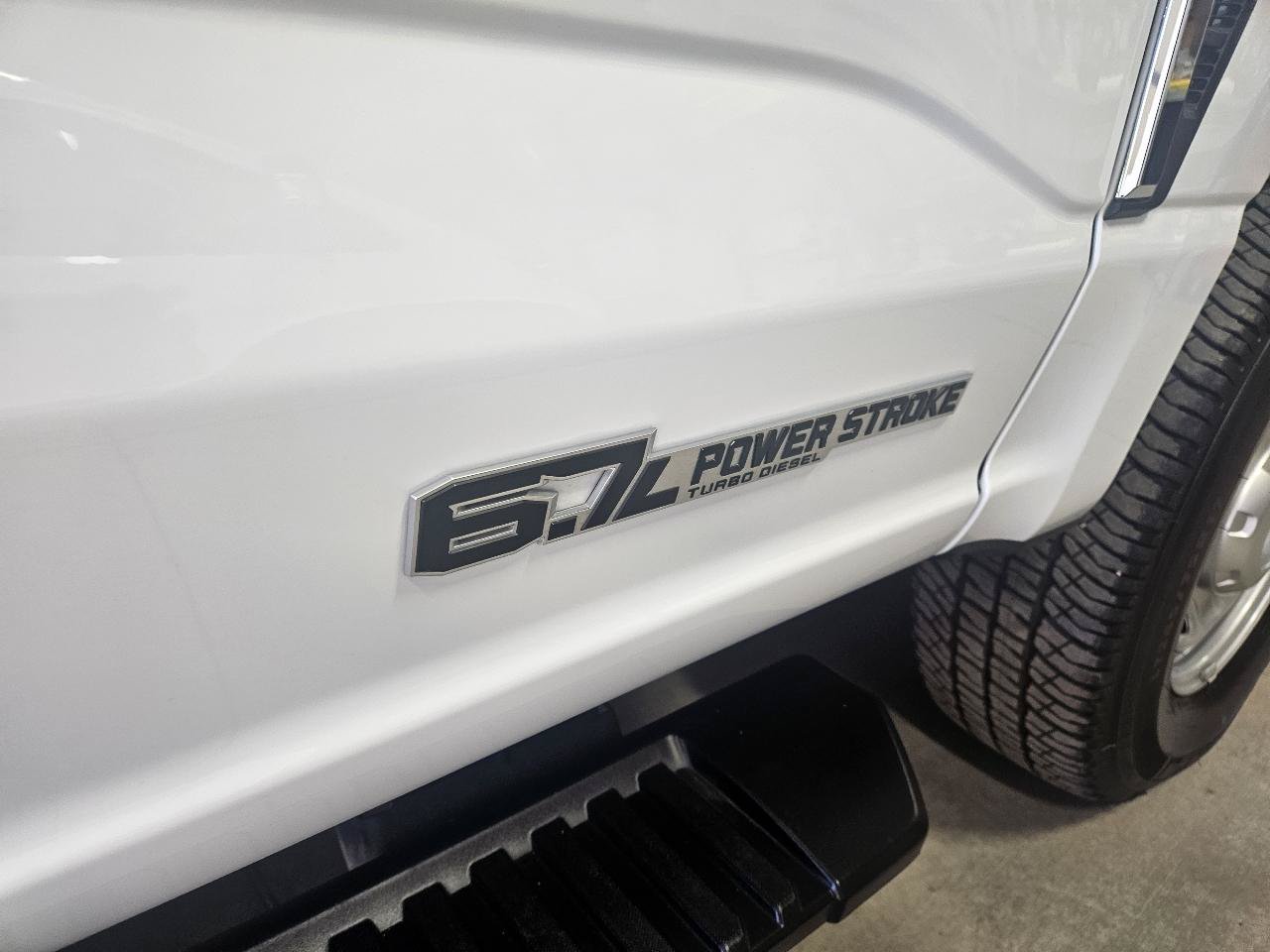 Used 2025 Ford F250 XL w/ FX4 Off-Road Package AWD/4WD image 12