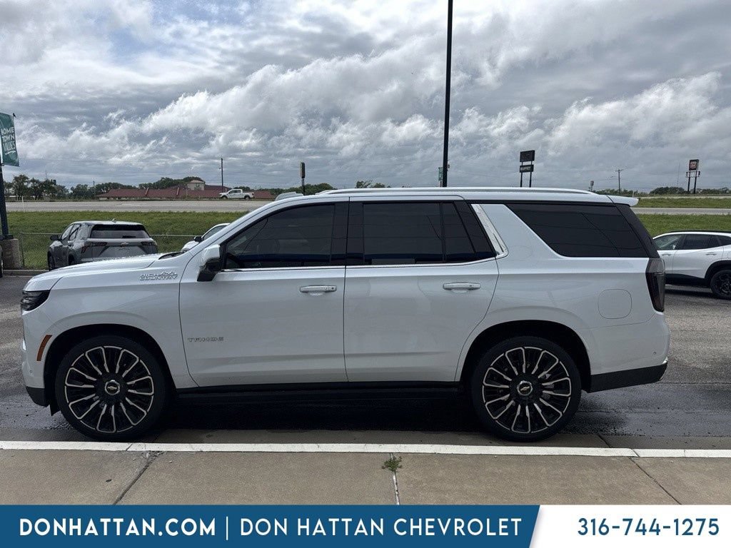 Used 2026 Chevrolet Tahoe High Country AWD/4WD image 2
