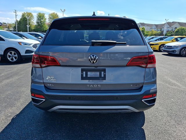 Certified 2022 Volkswagen Taos SEL AWD/4WD image 7